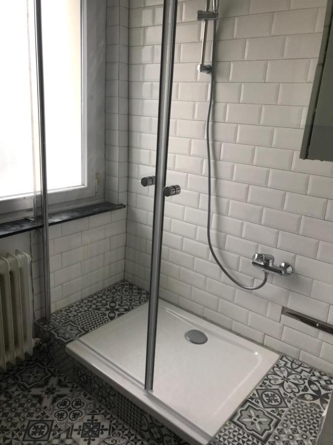 Tm Aparts Dortmund Exteriér fotografie A shower